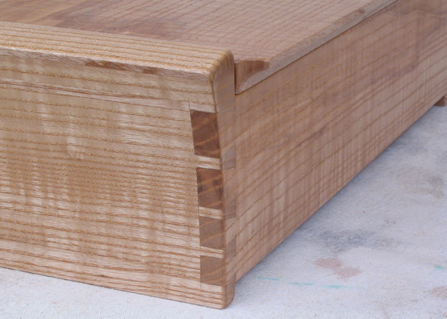 Left Front Dovetail Detail